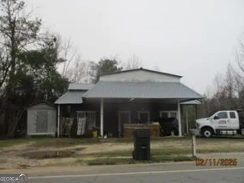 706 N Railroad AVE