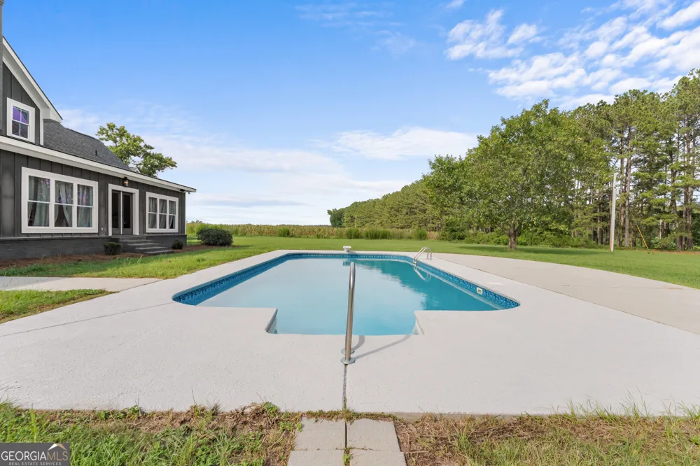 3800 Adabelle RD Register, GA 30452