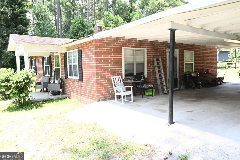 610 Poplar ST Waycross, GA 31501
