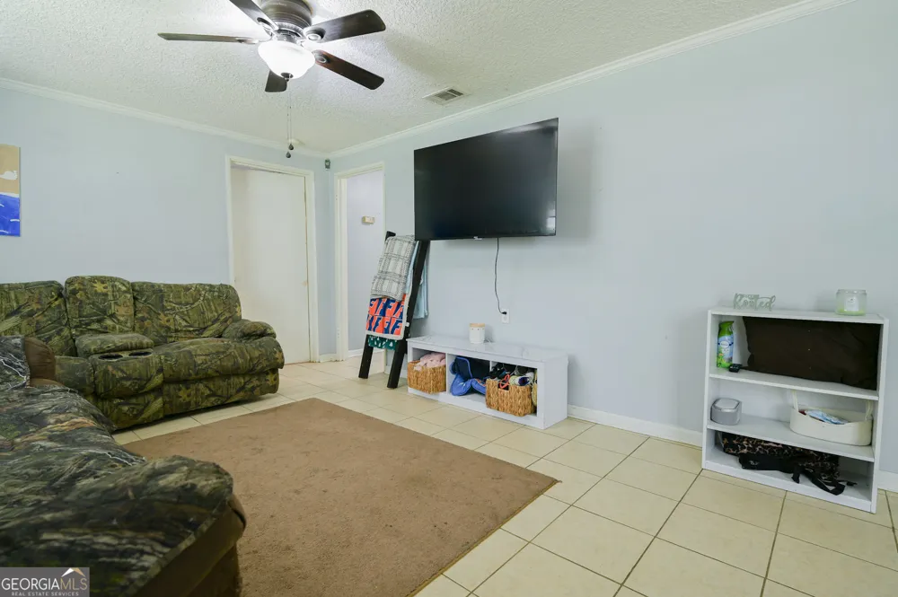 610 Poplar ST Waycross, GA 31501