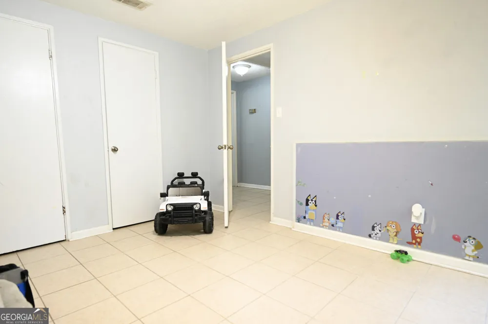 610 Poplar ST Waycross, GA 31501