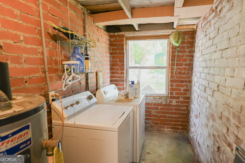 610 Poplar ST Waycross, GA 31501