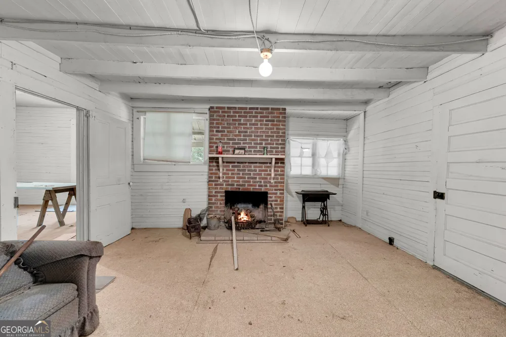 1104 Lexington HWY Elberton, GA 30635