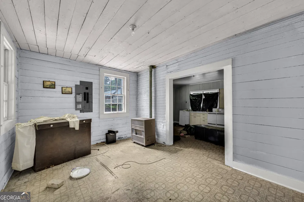 1104 Lexington HWY Elberton, GA 30635