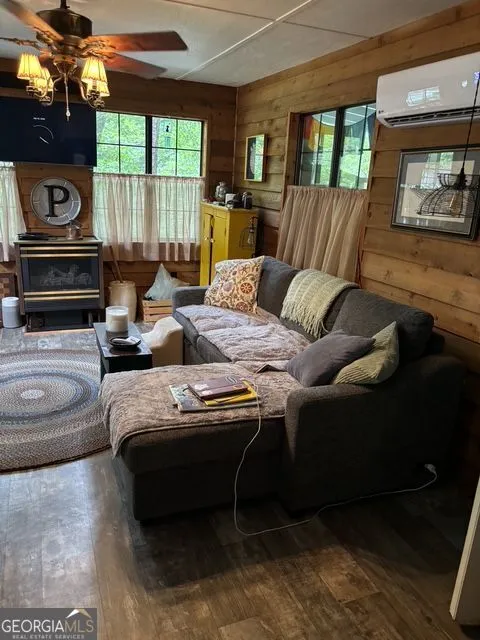 50 Rocky LN Cleveland, GA 30528