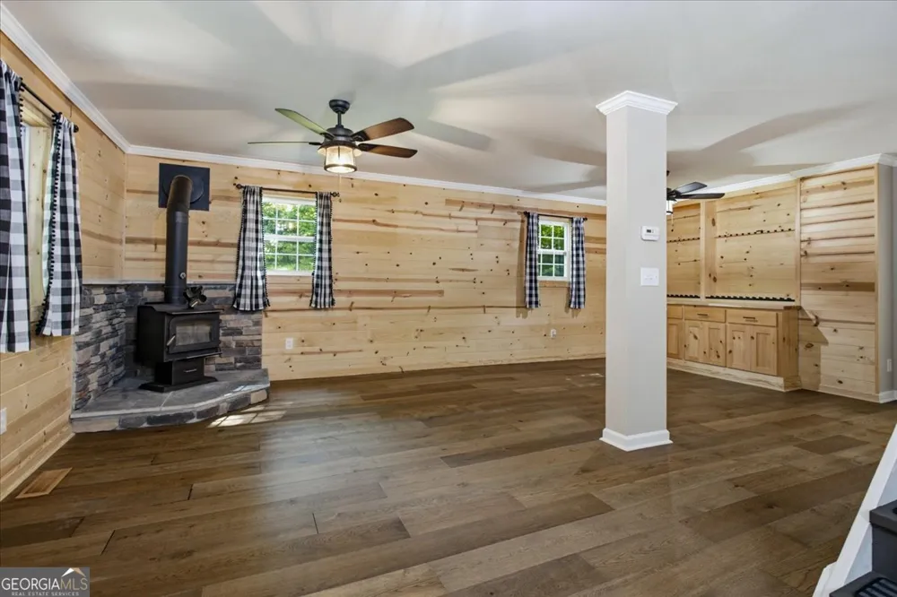 21 River RD Woodland, GA 31836