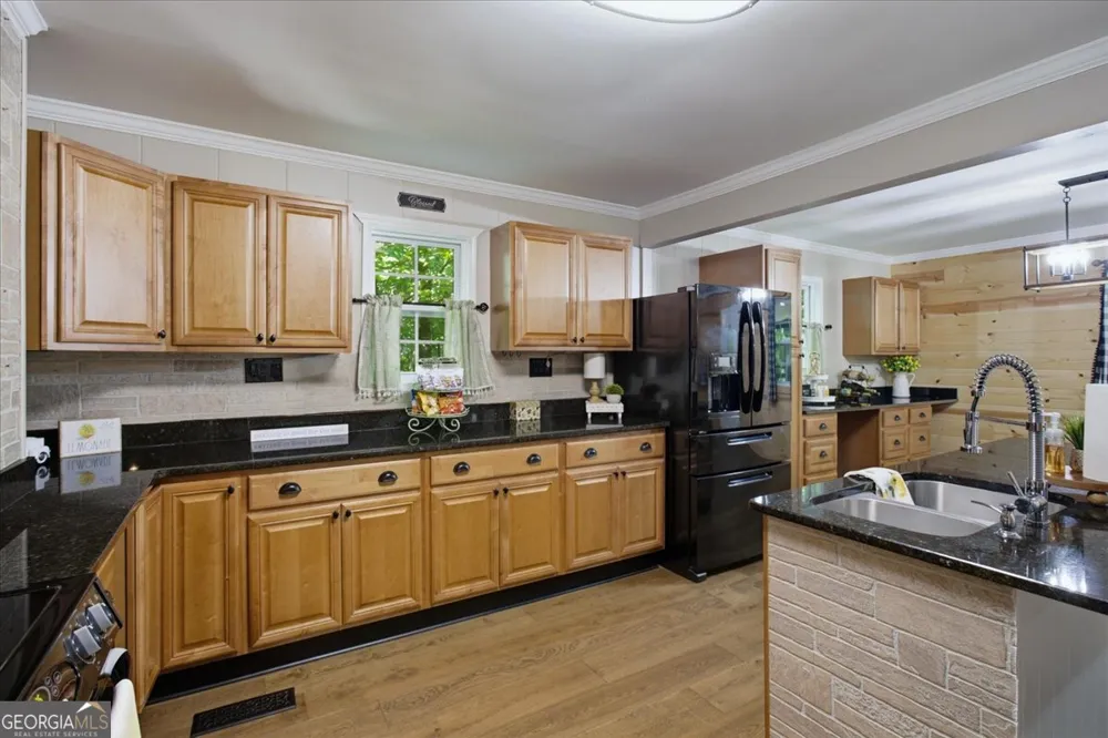 21 River RD Woodland, GA 31836