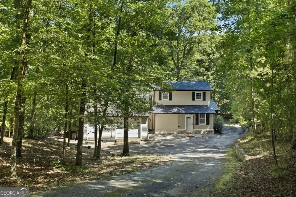 21 River RD Woodland, GA 31836