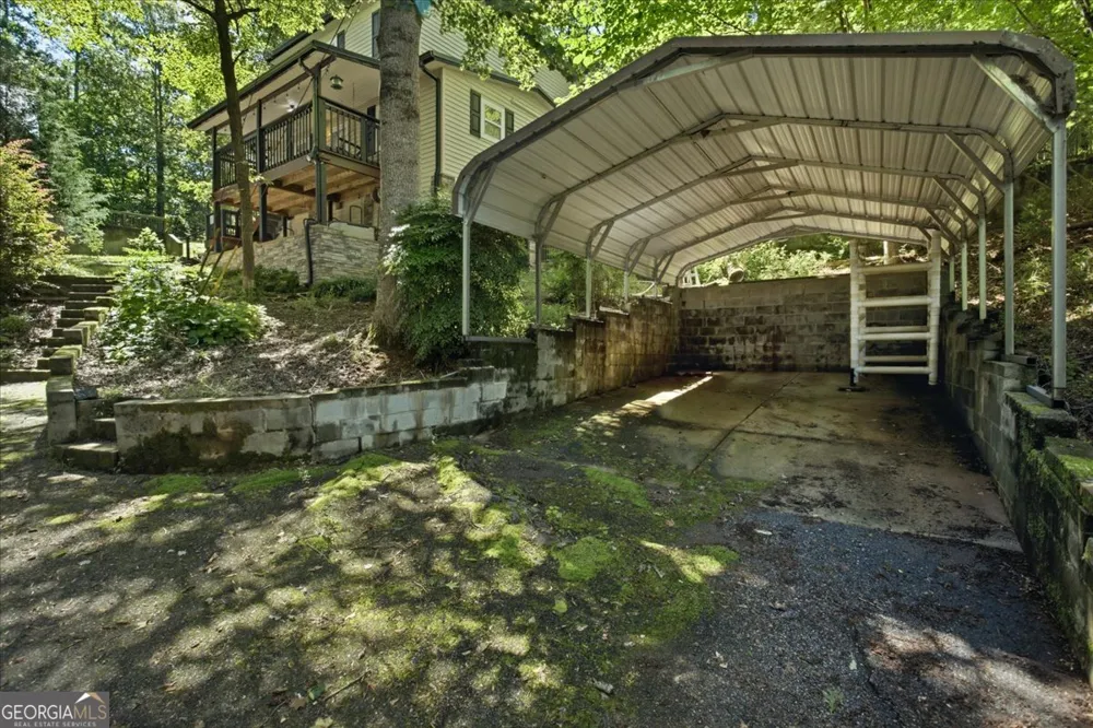 21 River RD Woodland, GA 31836