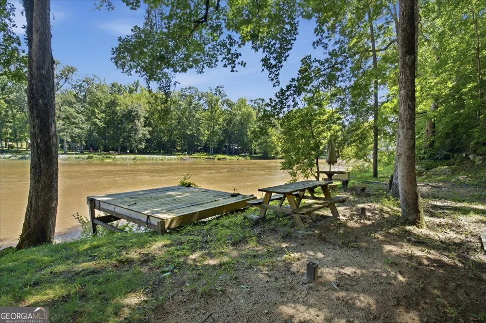 21 River RD Woodland, GA 31836