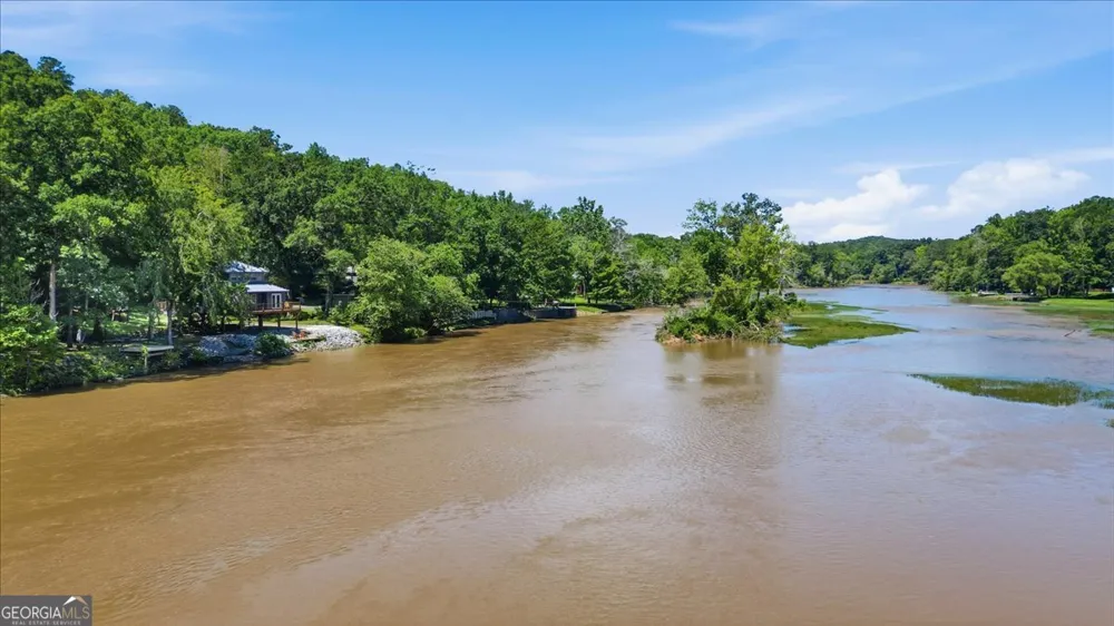 21 River RD Woodland, GA 31836