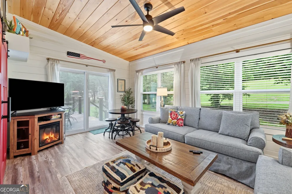 4960 Laurel Lodge RD Clarkesville, GA 30523
