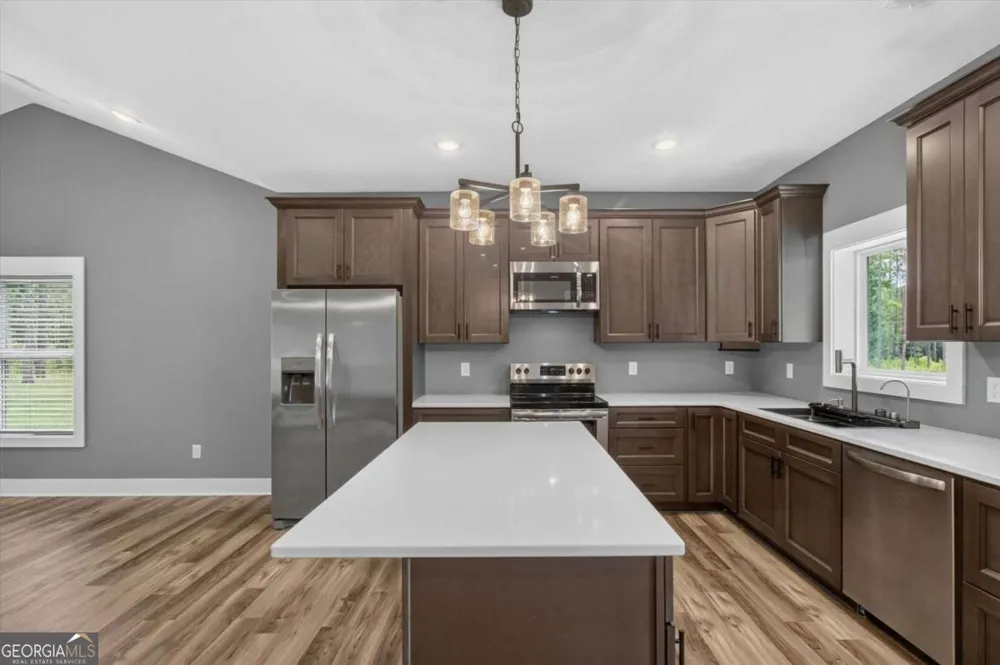 660 Old Manassas Foy RD Register, GA 30452