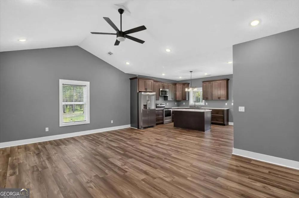 660 Old Manassas Foy RD Register, GA 30452