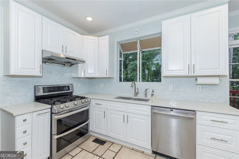 3165 Park Chase Alpharetta, GA 30022