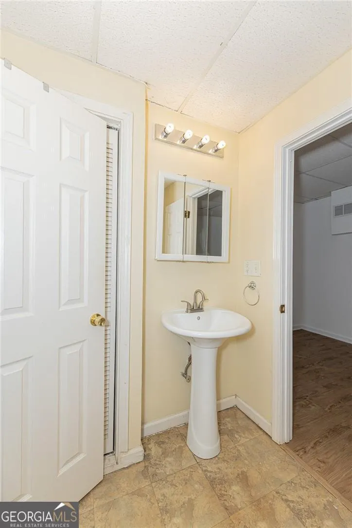 3165 Park Chase Alpharetta, GA 30022