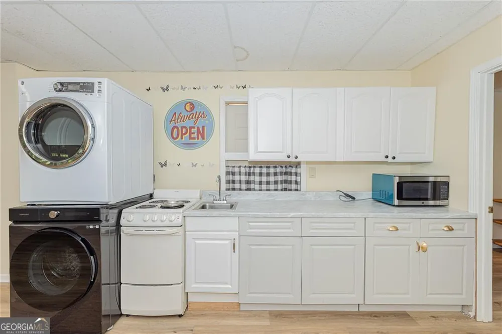 3165 Park Chase Alpharetta, GA 30022