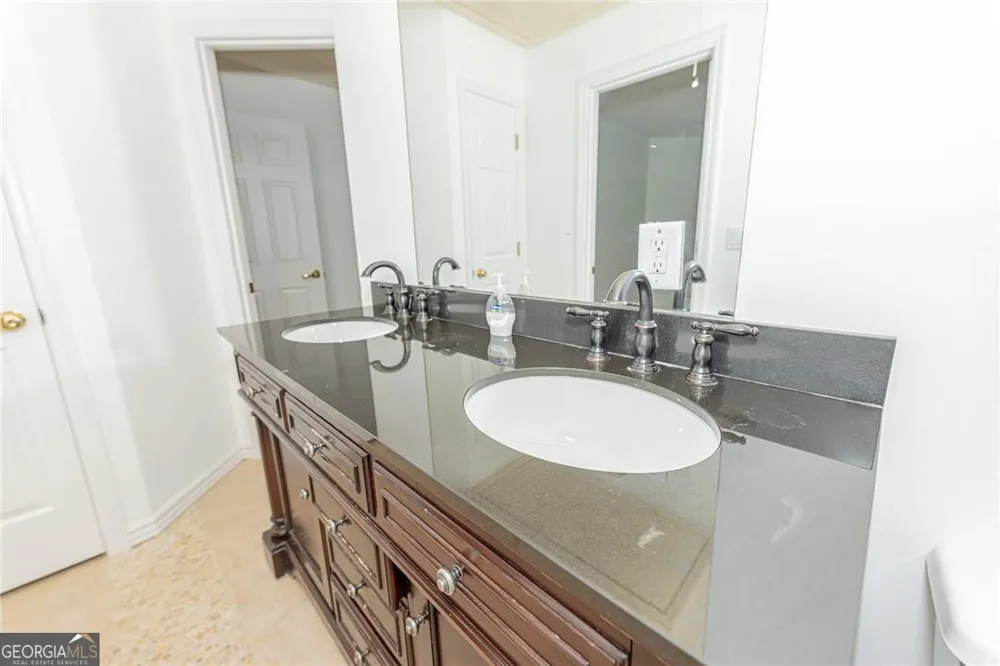 3165 Park Chase Alpharetta, GA 30022