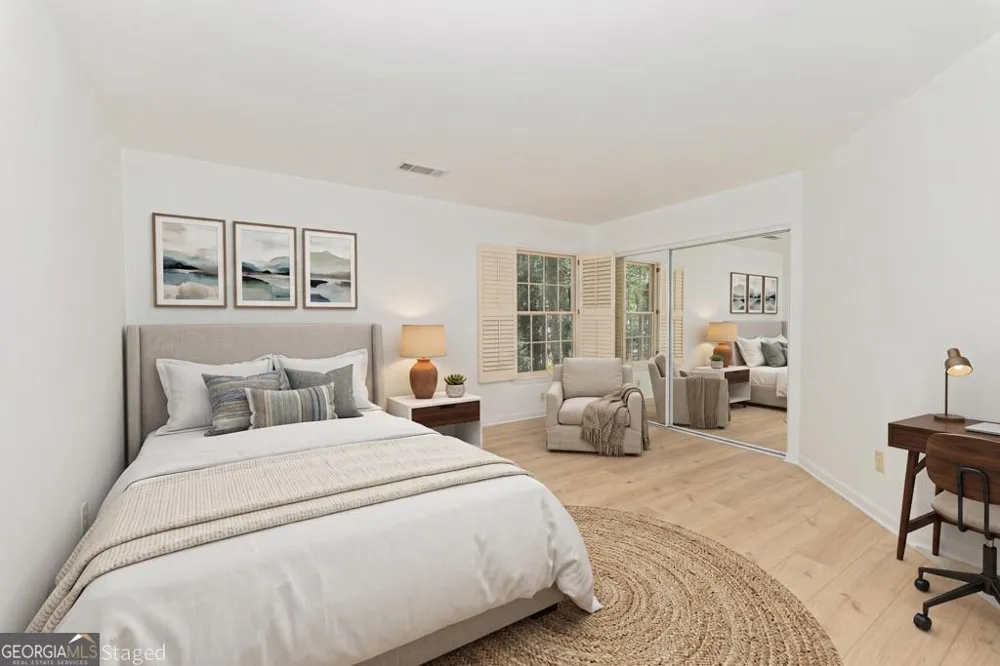 3165 Park Chase Alpharetta, GA 30022