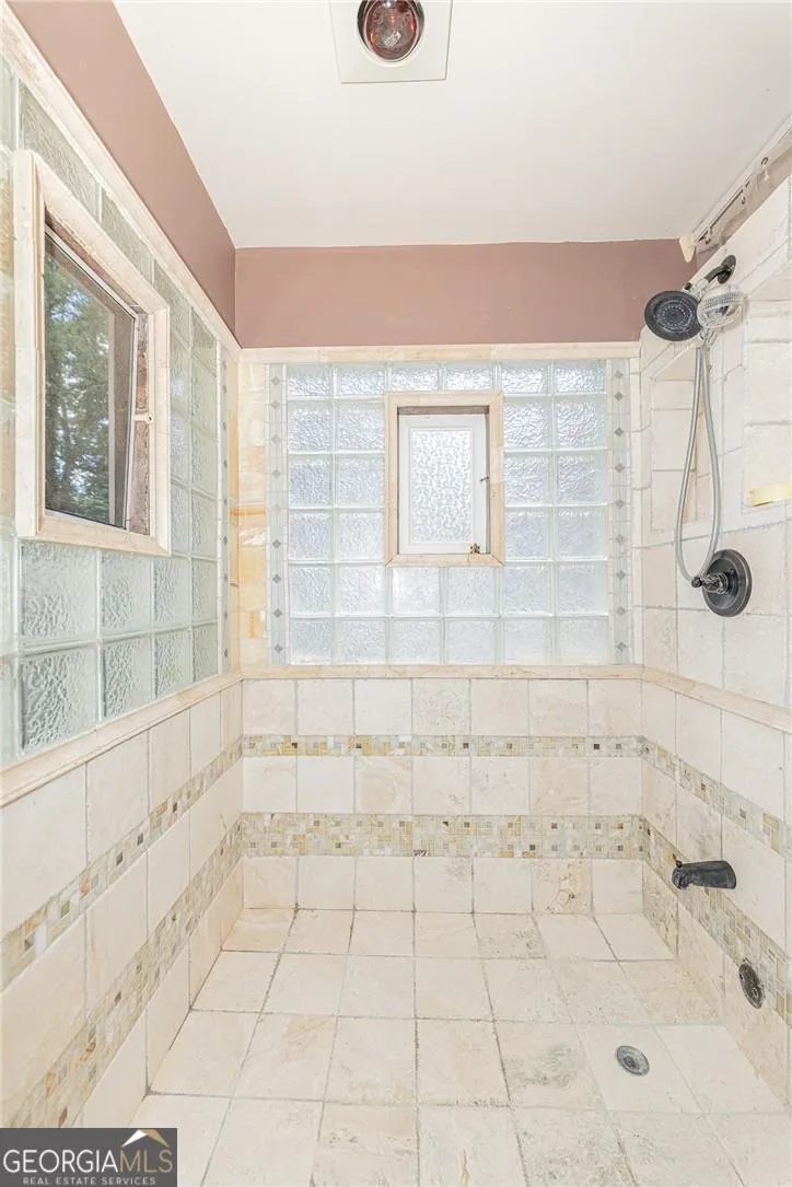 3165 Park Chase Alpharetta, GA 30022