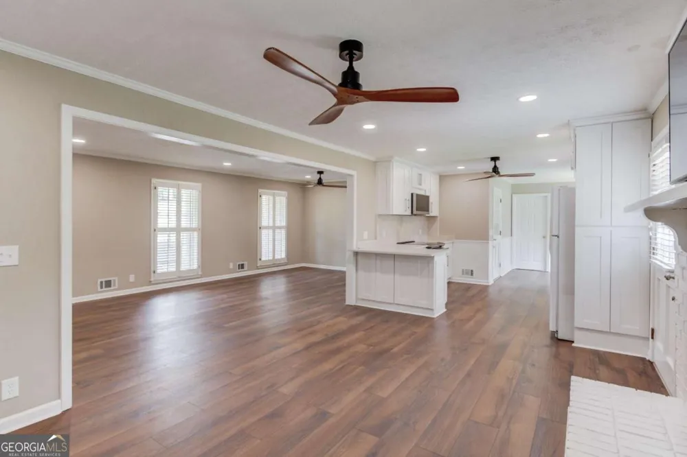 4461 S Roberts DR Sugar Hill, GA 30518