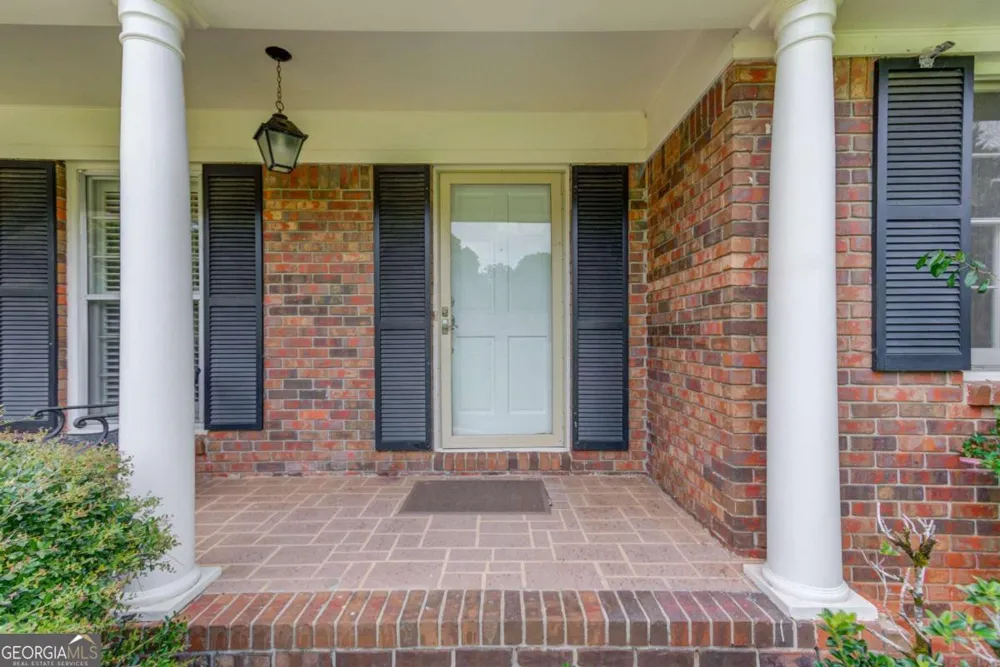 4461 S Roberts DR Sugar Hill, GA 30518