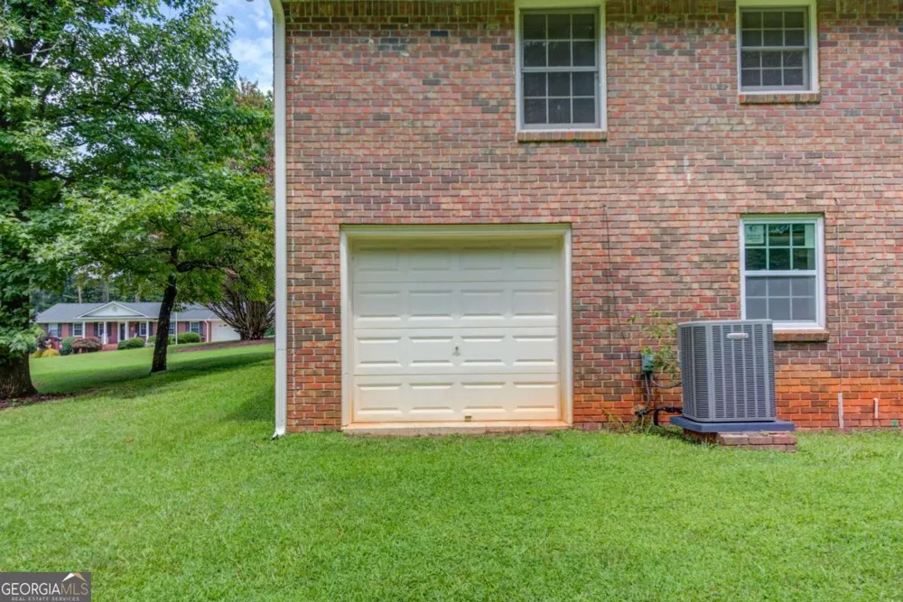 4461 S Roberts DR Sugar Hill, GA 30518