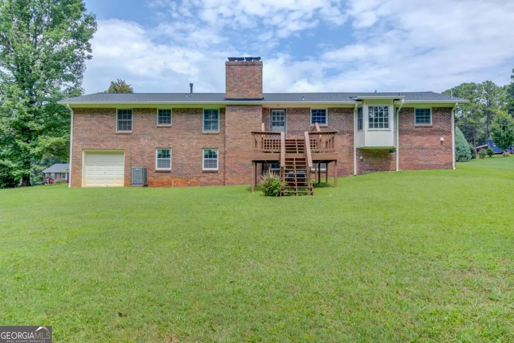 4461 S Roberts DR Sugar Hill, GA 30518