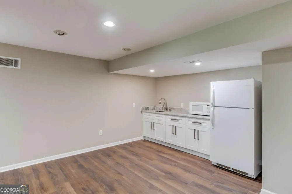 4461 S Roberts DR Sugar Hill, GA 30518