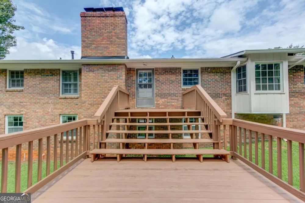 4461 S Roberts DR Sugar Hill, GA 30518