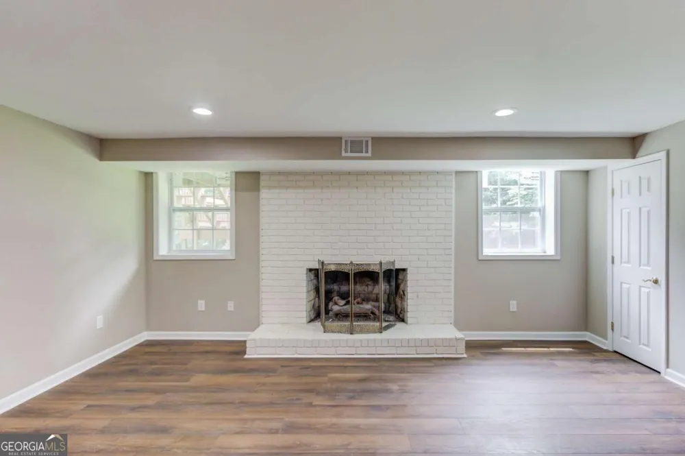 4461 S Roberts DR Sugar Hill, GA 30518