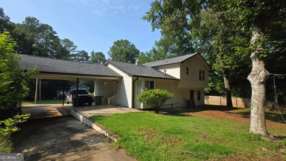 912 SE Curry CIR Conyers, GA 30094