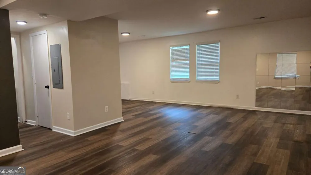 912 SE Curry CIR Conyers, GA 30094