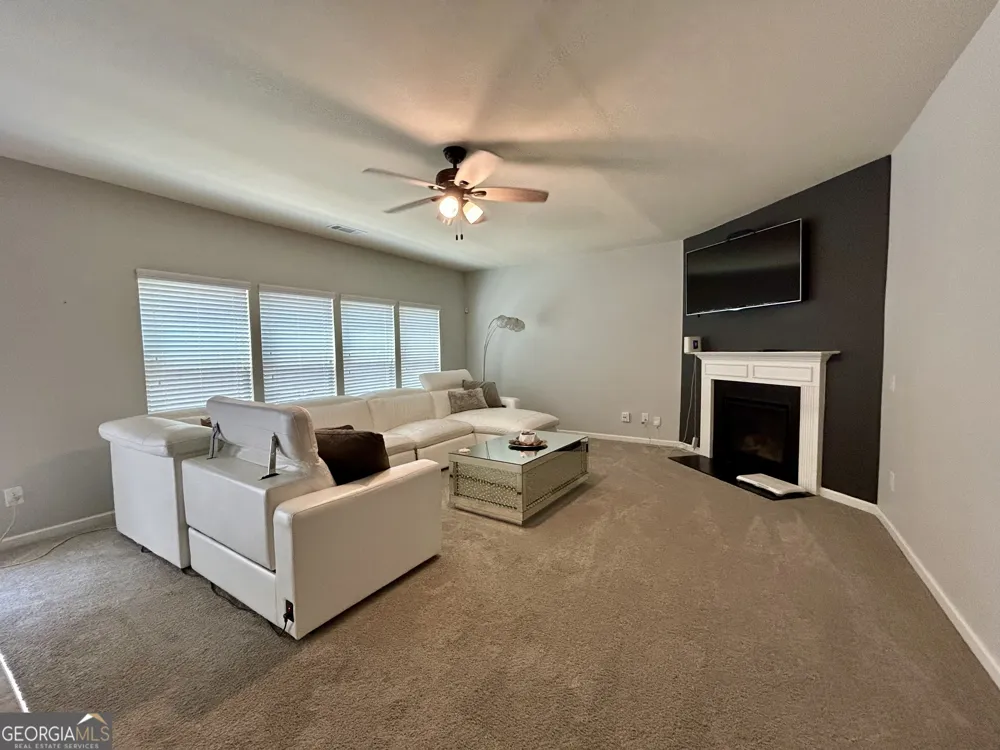 4355 Luke WAY Ellenwood, GA 30294