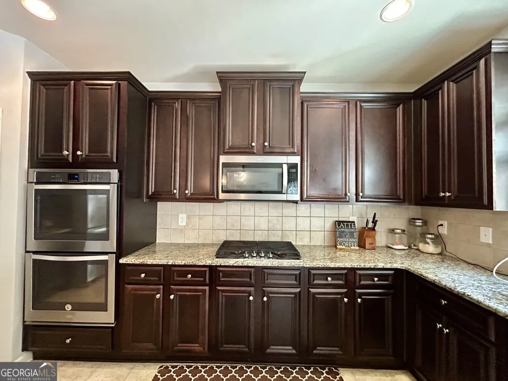 4355 Luke WAY Ellenwood, GA 30294