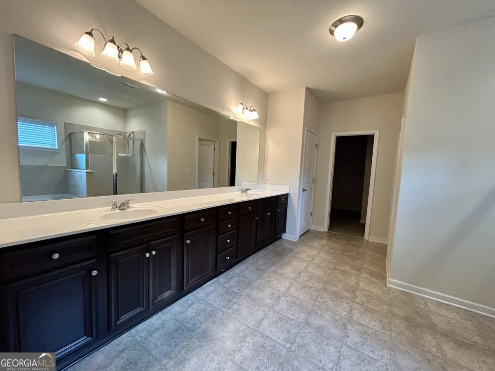 4355 Luke WAY Ellenwood, GA 30294