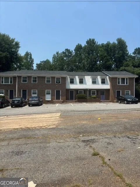 180 Chalfont LN