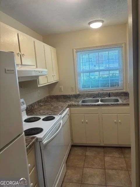 180 Chalfont LN Athens, GA 30606