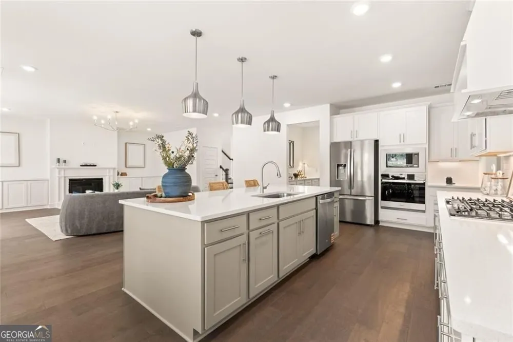 8290 Creekside Overlook DR Gainesville, GA 30506