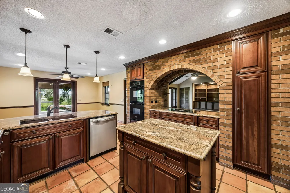 811 Park ST St. Marys, GA 31558
