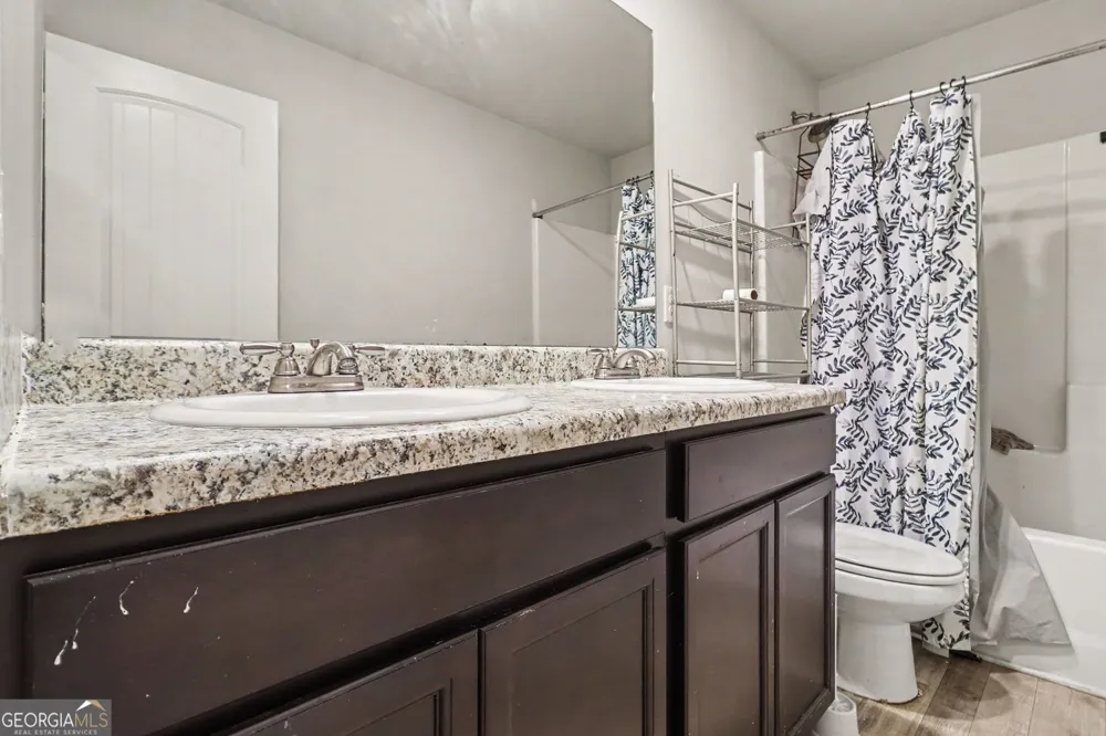 186 Brasch Park DR Grantville, GA 30220
