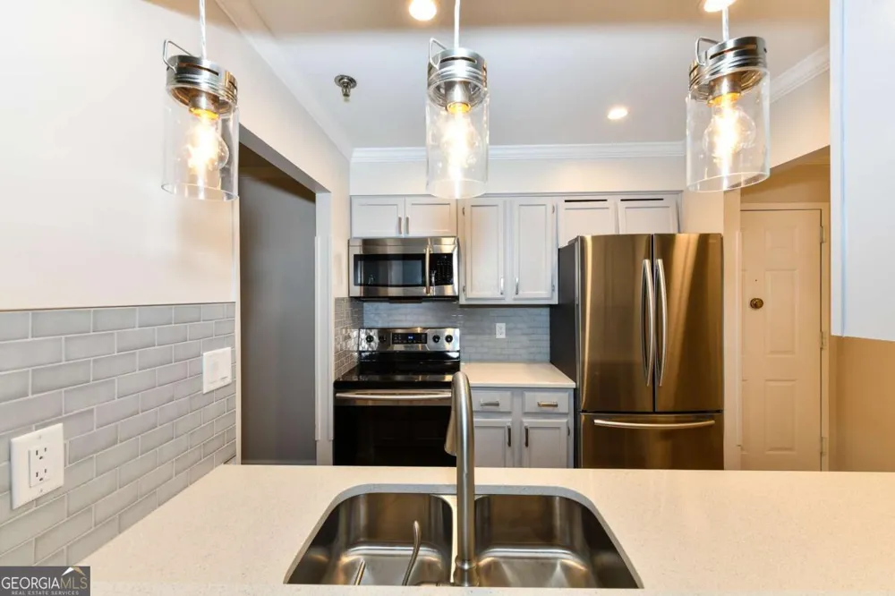 300 Johnson Ferry RD Sandy Springs, GA 30328