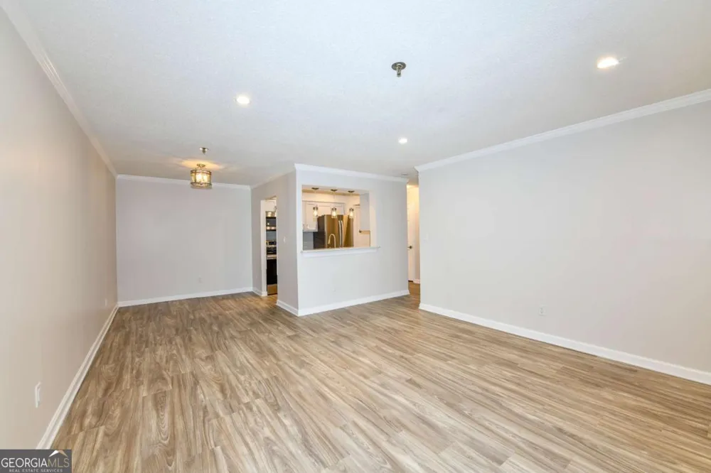 300 Johnson Ferry RD Sandy Springs, GA 30328