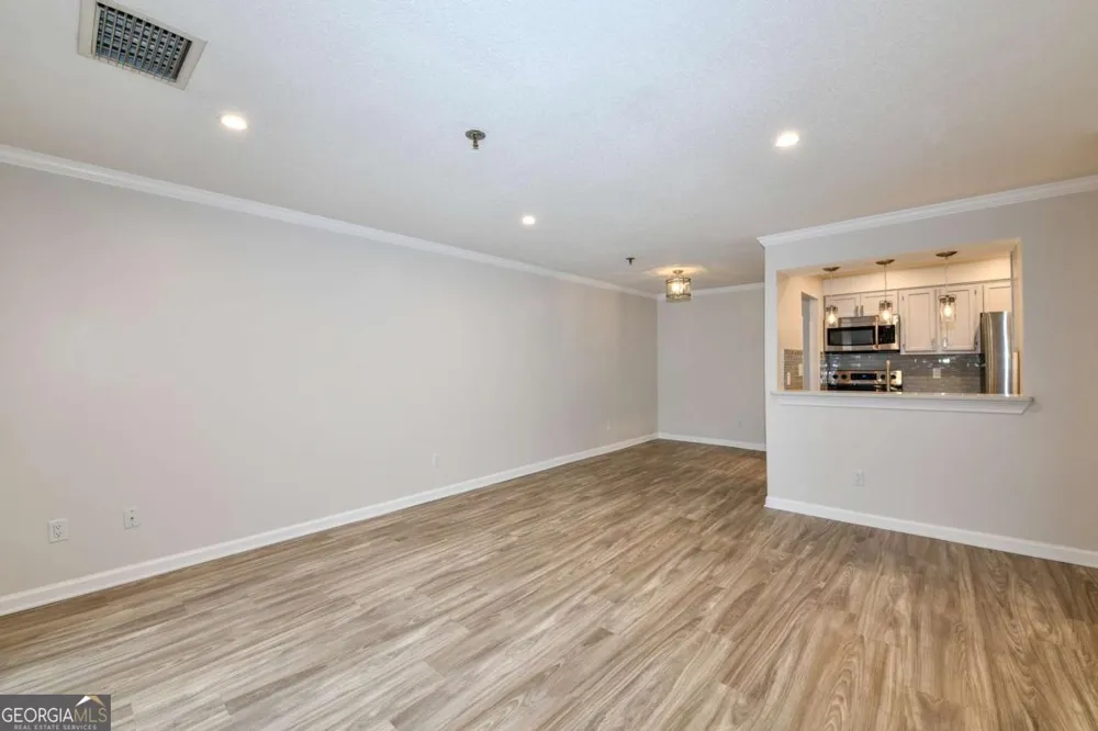 300 Johnson Ferry RD Sandy Springs, GA 30328