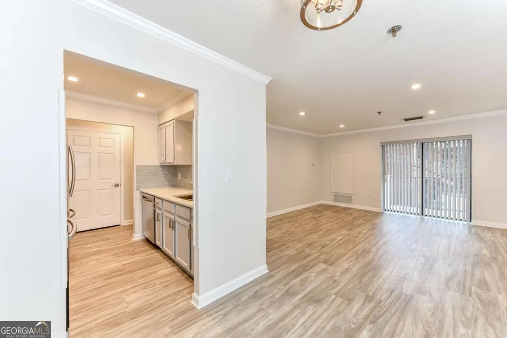 300 Johnson Ferry RD Sandy Springs, GA 30328
