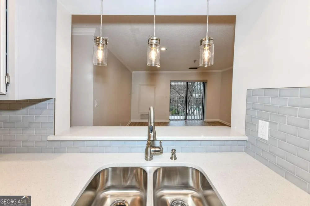 300 Johnson Ferry RD Sandy Springs, GA 30328