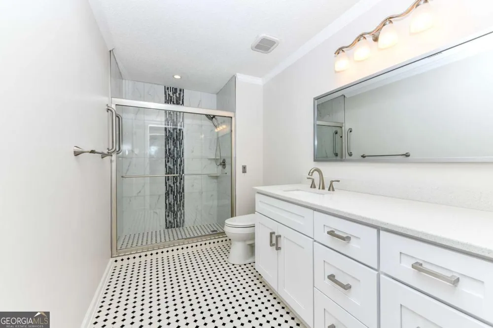 300 Johnson Ferry RD Sandy Springs, GA 30328