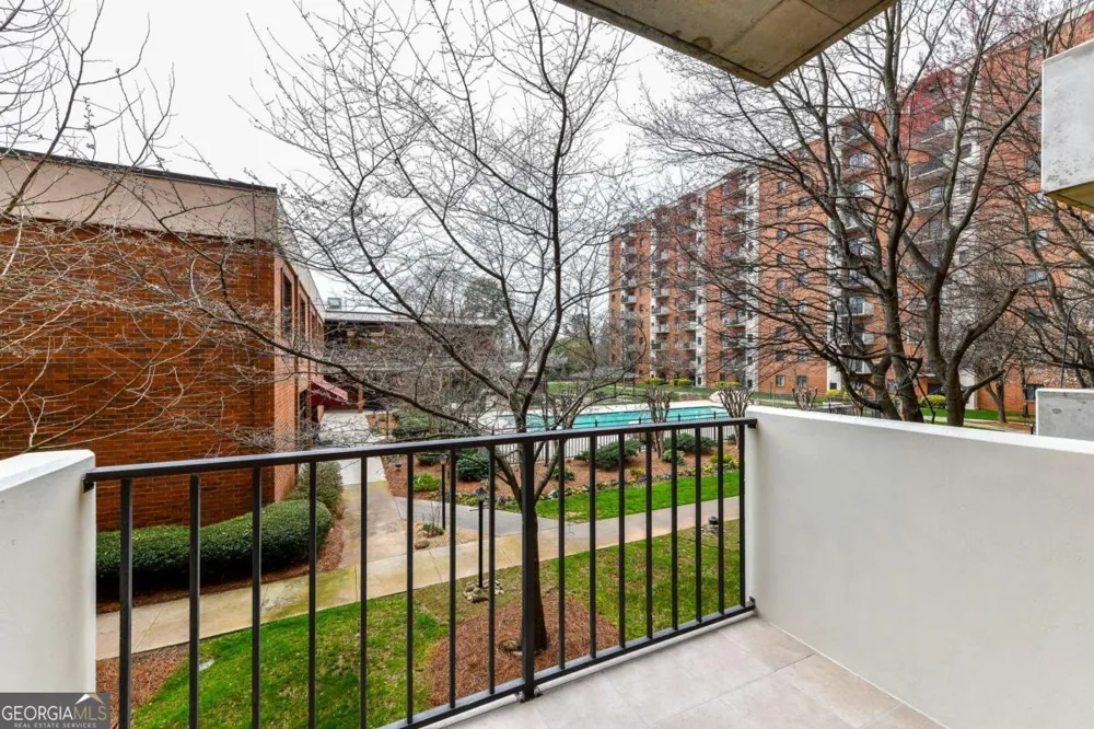 300 Johnson Ferry RD Sandy Springs, GA 30328
