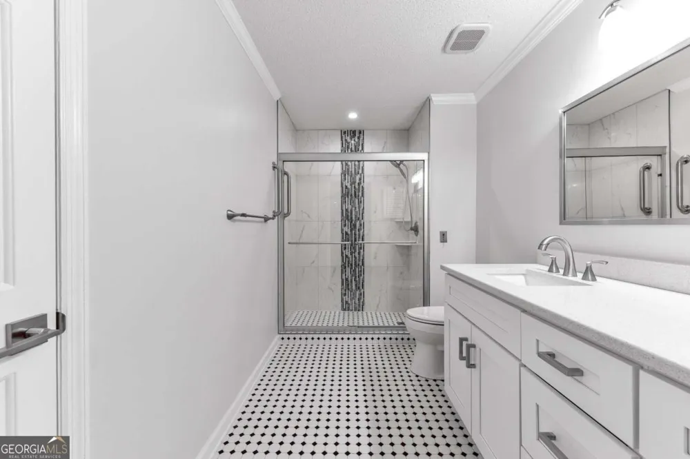 300 Johnson Ferry RD Sandy Springs, GA 30328