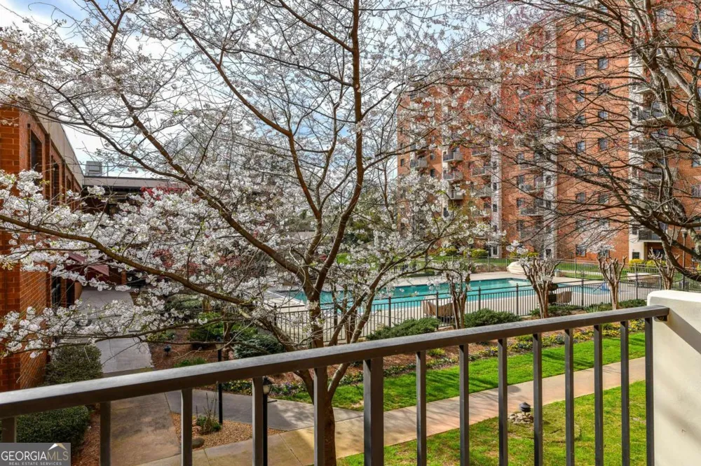 300 Johnson Ferry RD Sandy Springs, GA 30328